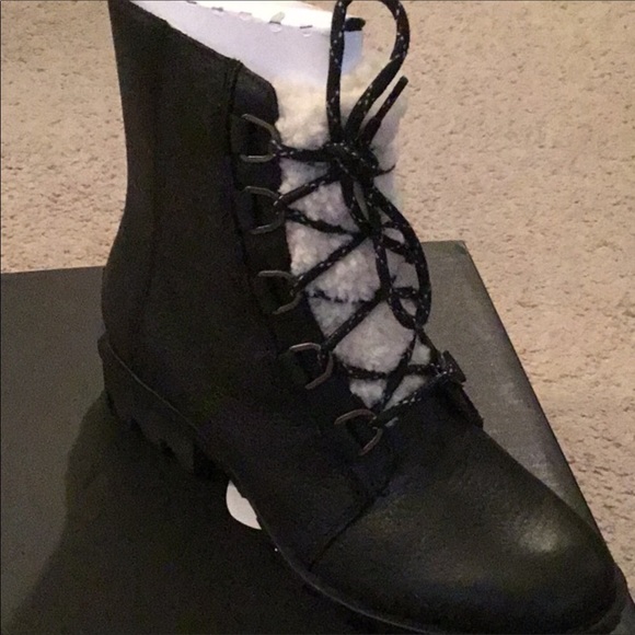 Sorel women Phoenix short lace shearling boots - Picture 7 of 7